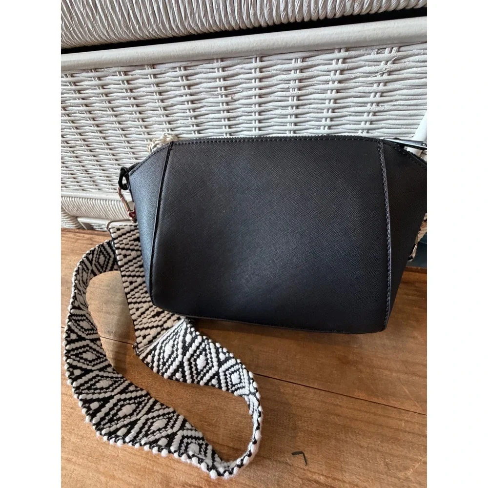 Aldo Black Saffiano Crossbody Bag with Woven Geometric Guitar Strap NEW
